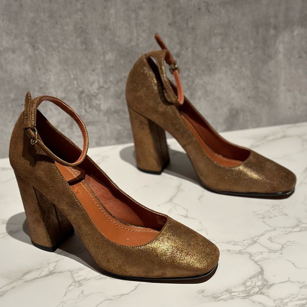 Coach 7.5 Gold Metallic Leather Ankle Strap High Heel Pump Women NWOB square toe